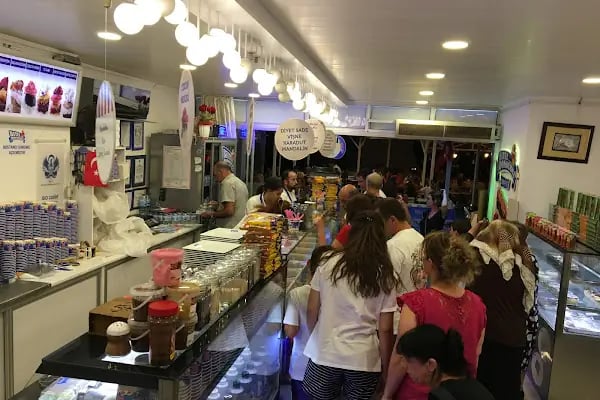 Ongun Cafe &amp; Bar - Resim 2