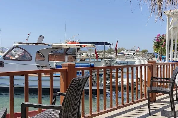 Ongun Cafe &amp; Bar - Resim 17