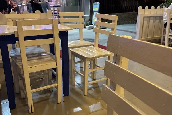 Ongun Cafe &amp; Bar - Resim 6