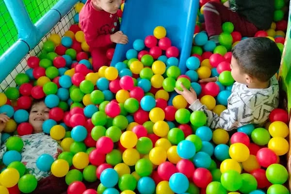 Acıpayam Gökkuşağı Oyun Parkı ve Atölyesi - Resim 8