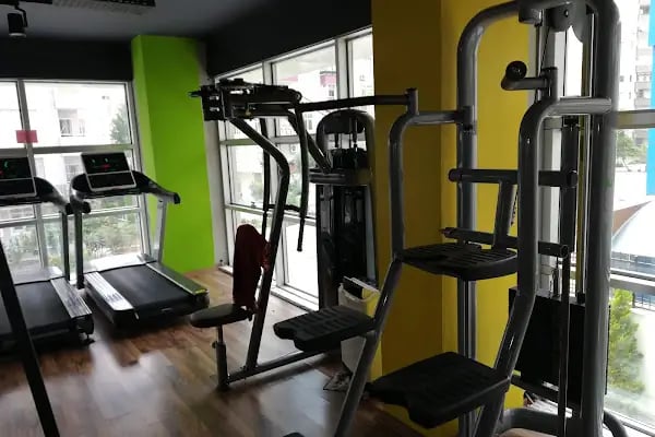 The Machine Fitness Center - Resim 2