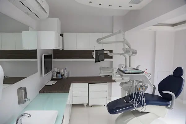 Denizli Dental Rezidans Çamlık Şubesi Ağız ve Diş Sağlığı Polikliniği - Resim 4