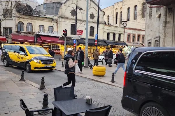 Yavuz Selim Tramvay Durağı - Resim 18