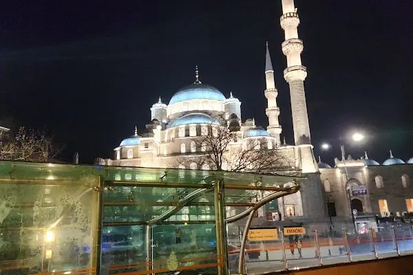 Yavuz Selim Tramvay Durağı - Resim 2