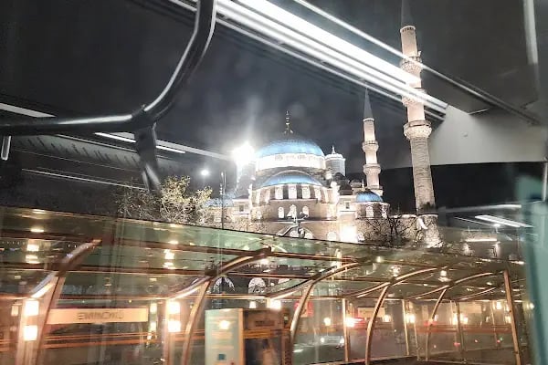 Yavuz Selim Tramvay Durağı - Resim 13