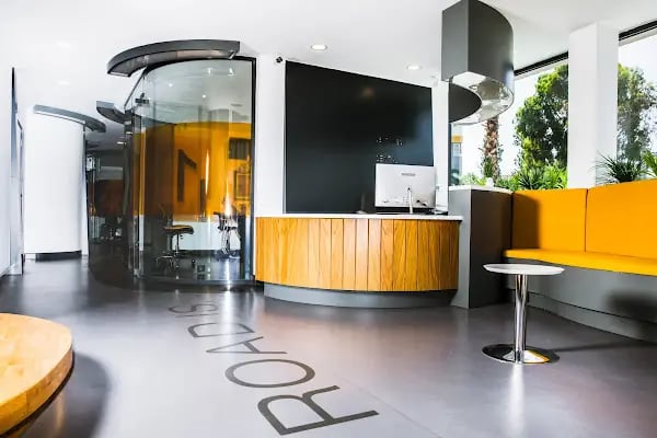 Dentomega İzmir İmplant Diş Polikliniği - Resim 2