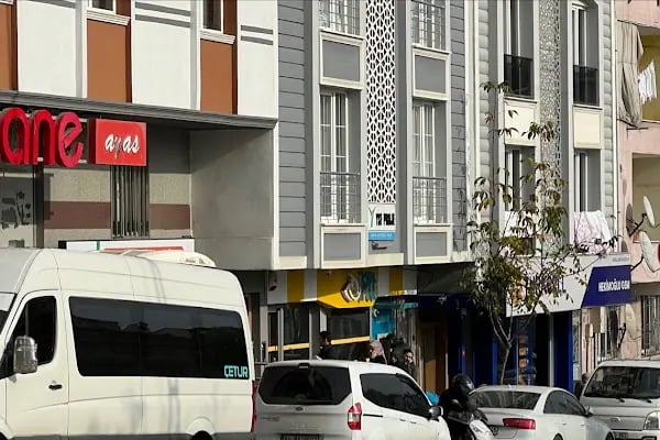PTT Göztepe Şubesi - Resim 2