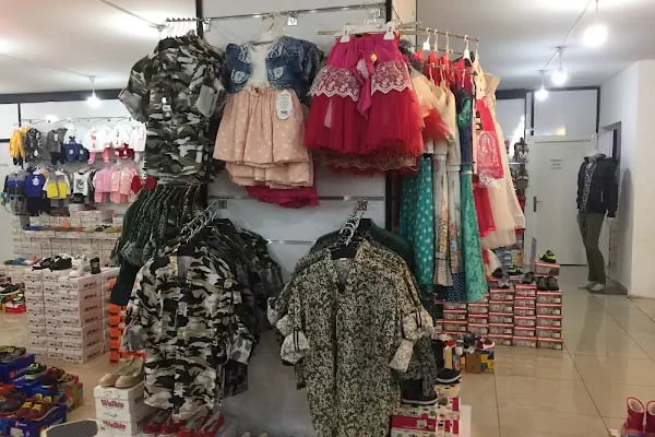 DANYAL STORE Ayakkabı ve Giyim Mağazası - Resim 7