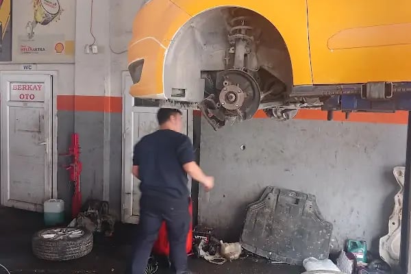 Berkay oto özel ford servisi - Resim 3