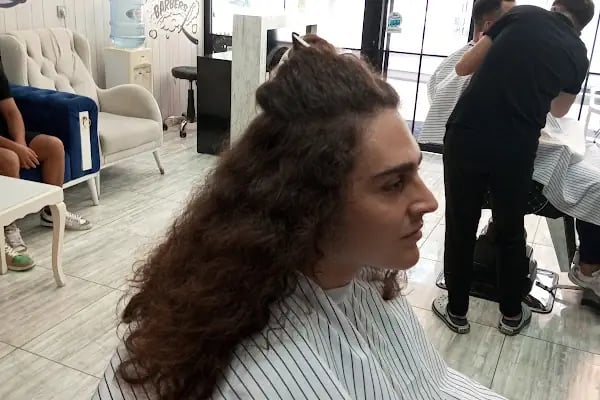 Saloon Muzaffer Kaya - Resim 6