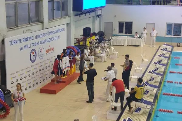 Türkiye Yüzme Federasyonu Tozkoparan Olimpik Havuzu - Resim 6
