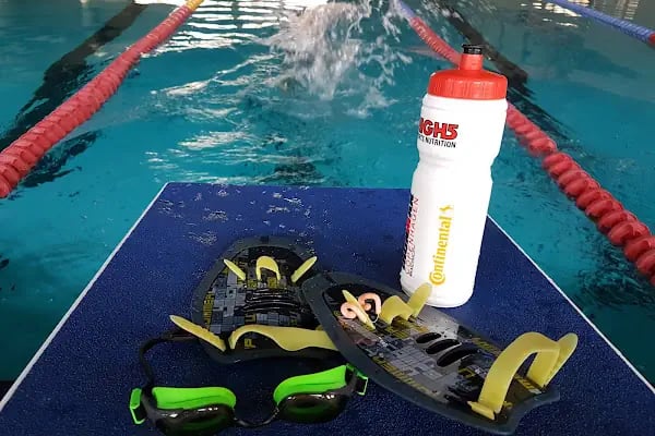 Türkiye Yüzme Federasyonu Tozkoparan Olimpik Havuzu - Resim 10