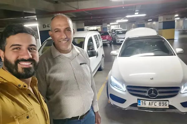 Zeplin Car Rental - Resim 12