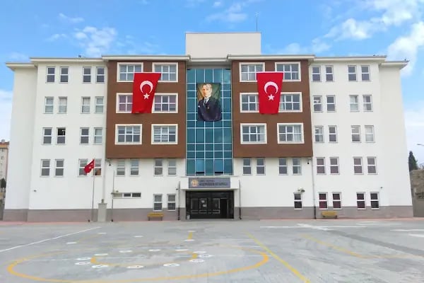 Akşemseddin Ortaokulu - Resim 1