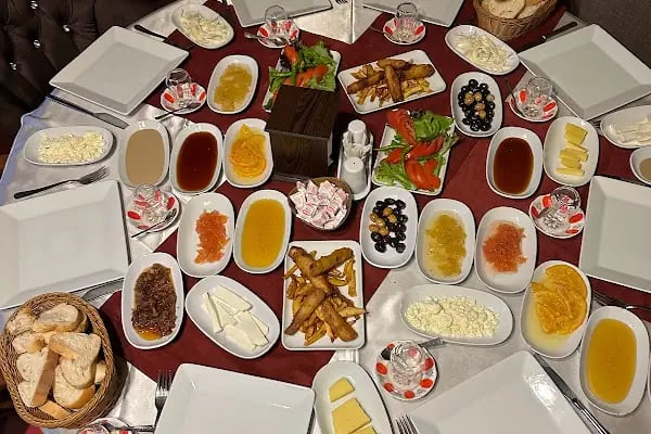 Petersburg Cafe&amp;Restaurant - Resim 20