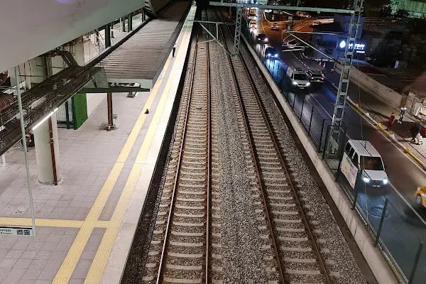 MARMARAY KÜÇÜKÇEKMECE TREN İSTASYONU - Resim 1
