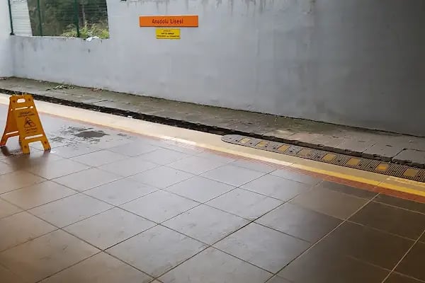 Anadolu Lisesi Metrosu - Resim 9
