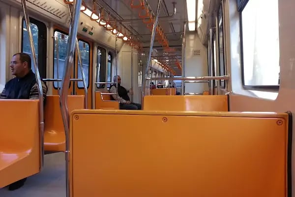 Anadolu Lisesi Metrosu - Resim 16