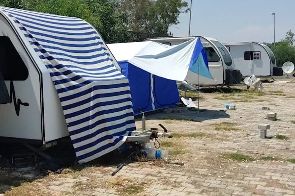 Karavan Kamp Alanı - Resim 9
