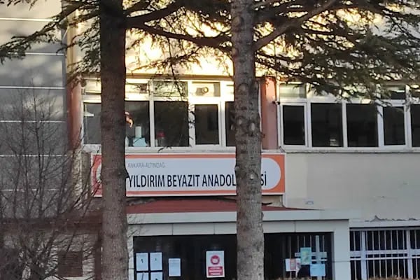Yıldırım Beyazıt İlkokulu - Resim 4