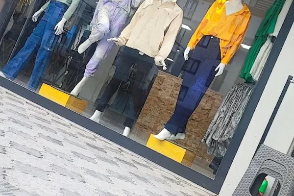 Hello Outlet - Resim 5