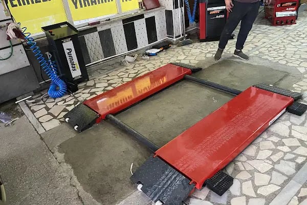 BURAKCAN OTO YIKAMA AKSESUAR OTO LASTİK - Resim 3