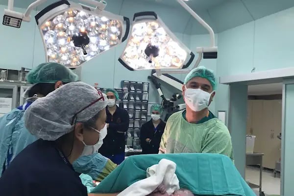 Op.Dr. Özgür ÖZER - Resim 4