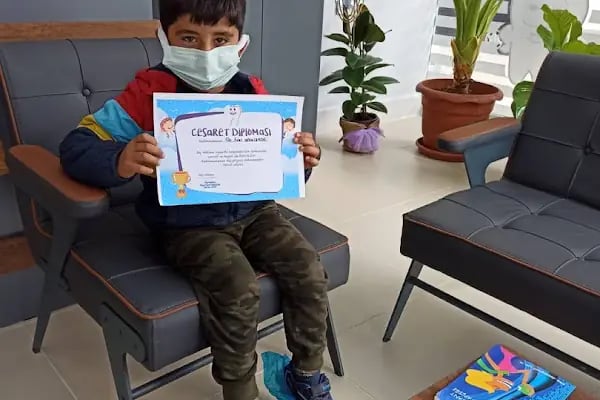 Ömer Faruk Yahlizade Diş kliniği - Resim 9