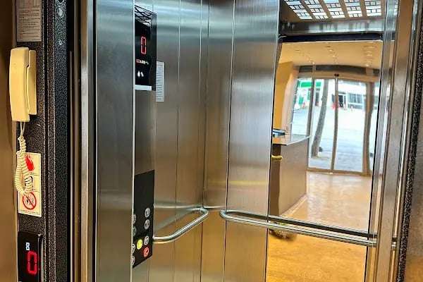 Edwin Plus Hotel - Resim 12