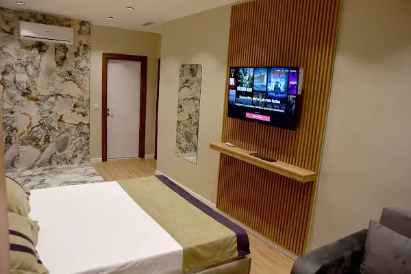 Edwin Plus Hotel - Resim 13