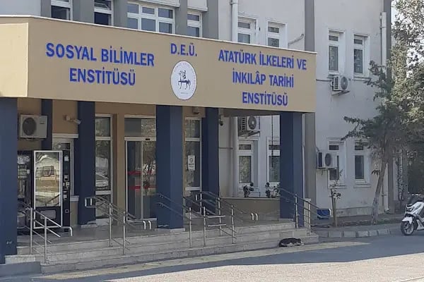 Dokuz Eylül Üniversitesi Sosyal Bilimler Enstitüsü - Resim 1