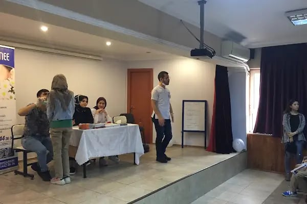 Özel Dişhane Ağız ve Diş Sağlığı Polikliniği Bağcılar Güneşli - Resim 15