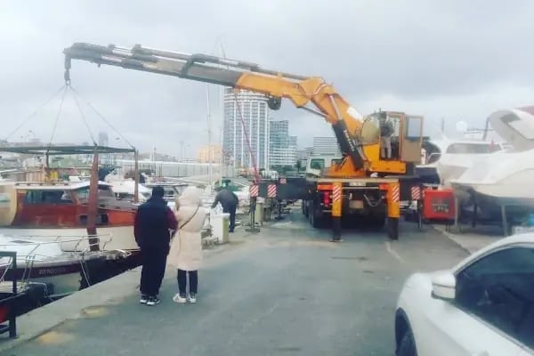 Avcılar kiralık vinç hizmetleri ve sepetli vinç kiralık forklift oto kurtarıcı ve yol yardım hizmeti ağır nakliye lowbet proje taşıma - Resim 6