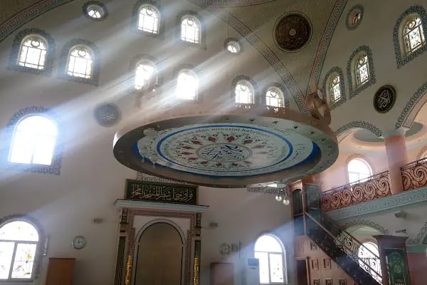 ÇAYIROVA MÜFTÜLÜĞÜ OSMAN NURİ AKSOY CAMİİ - Resim 2