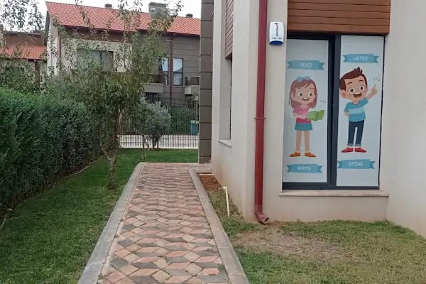 Wellington English Academy - Resim 2