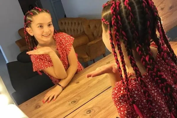 Büyülü Ayna Studio Coiffeur - Resim 4