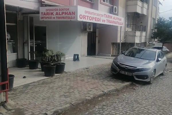 Operatör Doktor Tarık Alphan Ortopedi ve Travmatoloji - Resim 3