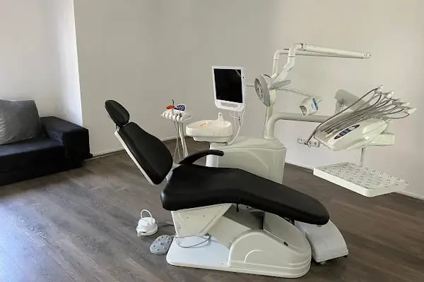 KLS DENT Ağız ve Diş Sağlığı Polikliniği - Resim 12