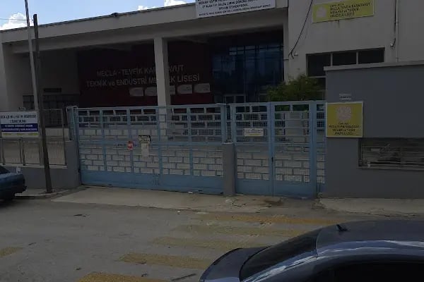 Buca Necla - Tevfik Karadavut Mesleki ve Teknik Anadolu Lisesi - Resim 13