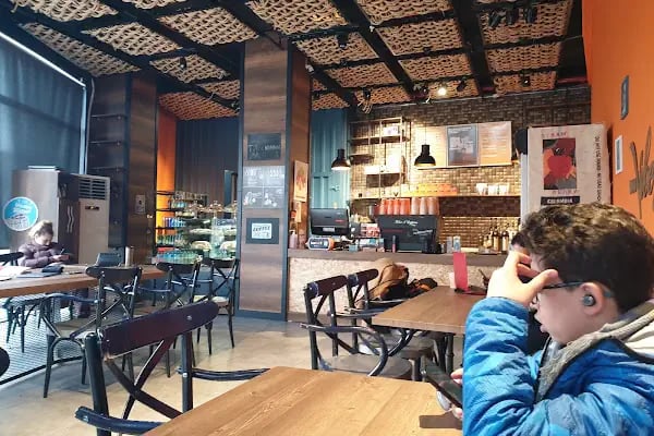 Tetra N Caffeine Shop - Resim 5