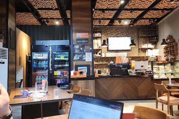 Tetra N Caffeine Shop - Resim 6