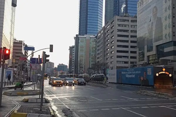 Irak Cumhuriyeti Konsolosluğu - Resim 17