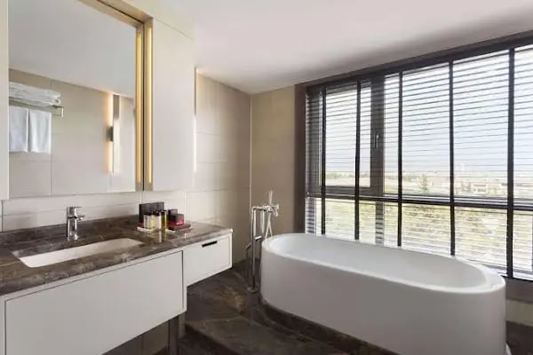 Ramada Plaza by Wyndham Izmir - Resim 3