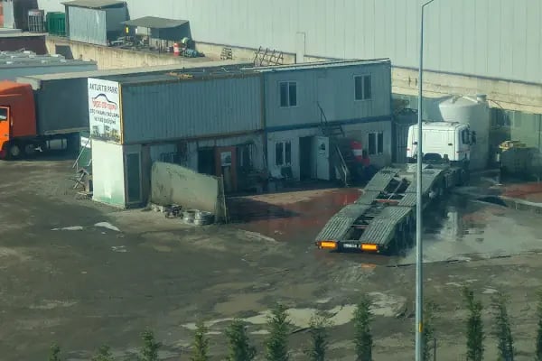 Şekerpınar Yüksel Oto Tır Yıkama - Resim 3