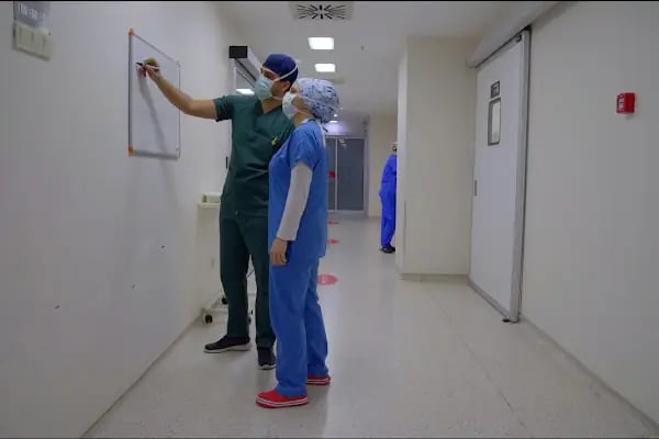 Dr. Fatih Şahin - Hair Transplant & Medical Aestethic Doctor İn Turkey - Resim 8