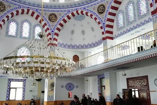 Hz. Ebubekir Sıddık Camii - Resim 15