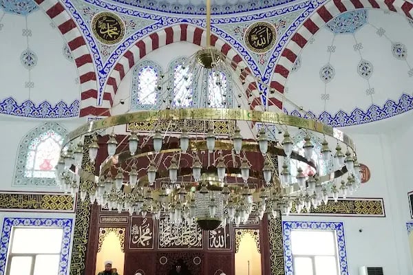 Hz. Ebubekir Sıddık Camii - Resim 3
