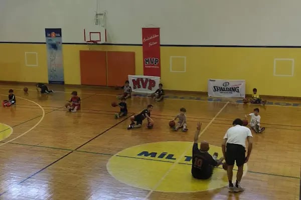 Miltas Spor Tesisleri - Resim 2