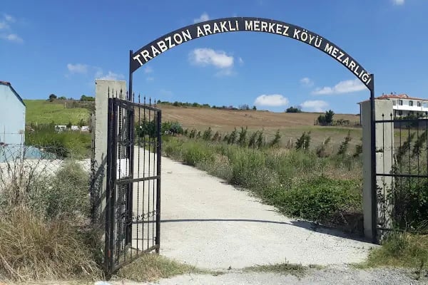 Araklı Merkezköy mezarlığı - Resim 1