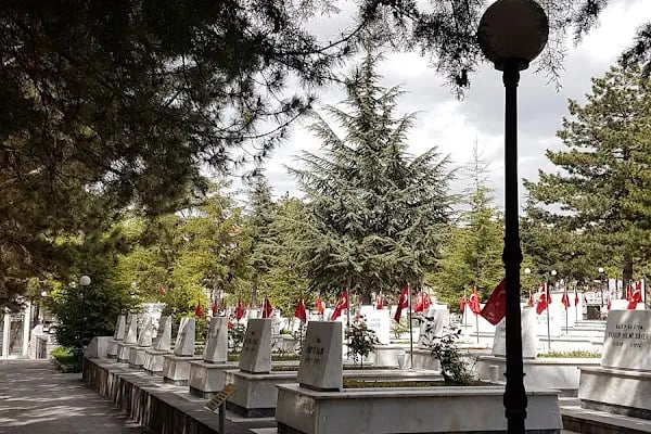 Cebeci Askeri Şehitliği - Resim 15